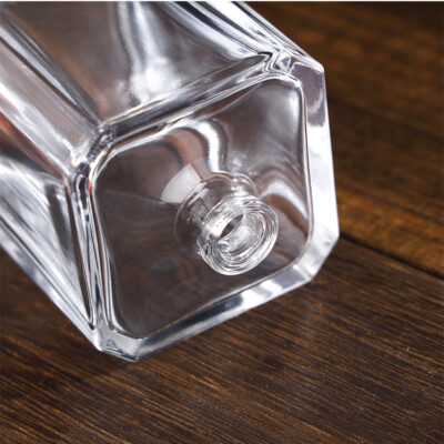 RX015-XB155Luxury Square Glass Perfume Bottle with Embossed Leather Cap - 30ml/50ml/100ml Series