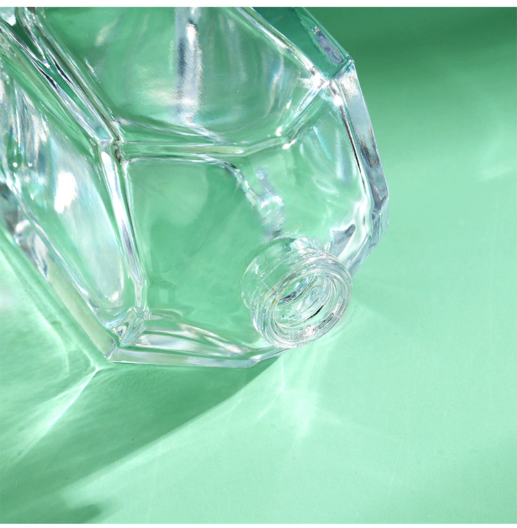 RX018-XB217 Geometric Polygon Glass Perfume Bottle - Clear Faceted Series